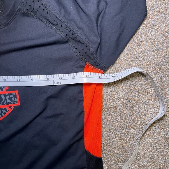 Harley Davidson Women's Black and Orange T Shirt. Size Medium - Picture 9 of 9